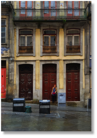 Porto Cigarette Break